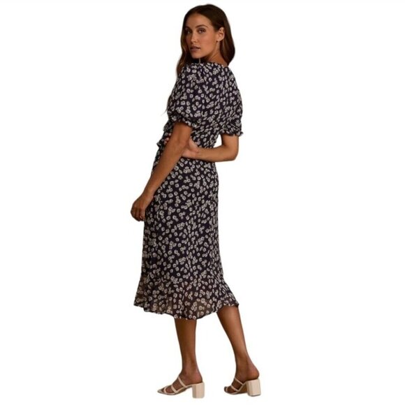 Lulus NWT Anything Lovlier Floral Print Tiered Midi Dress Navy Daisy Size L - Picture 4 of 12